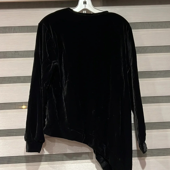 Black velour asymmetrical top - Picture 4 of 5